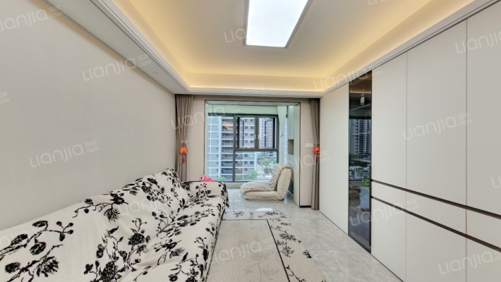 湖印光年府二手房实景图