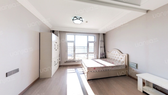 红大汇诚B区二手房实景图