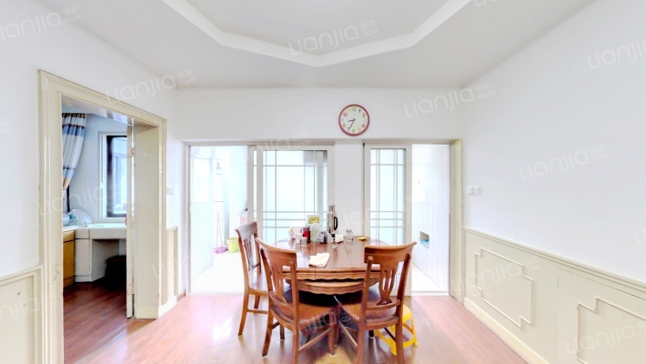 春申路晶体管厂宿舍二手房实景图