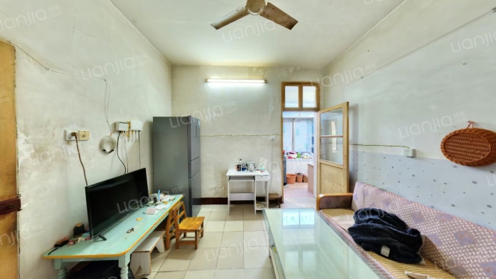 车队小区二手房实景图