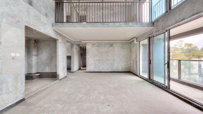 山晓二手房实景图