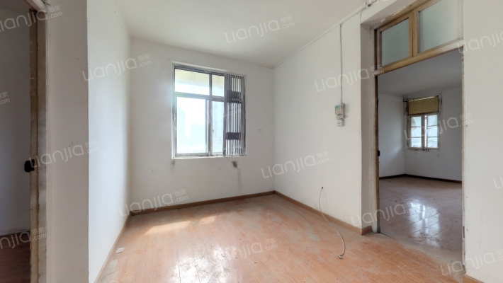 拦江路二手房实景图