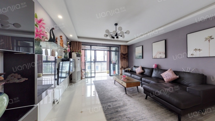 临江绿苑二手房实景图