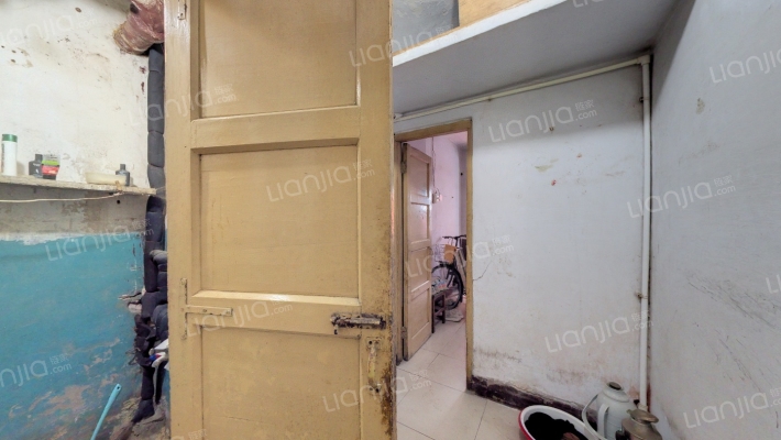 一三八家属院二手房实景图