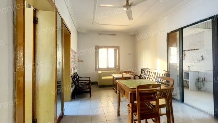 运通街社区二手房实景图