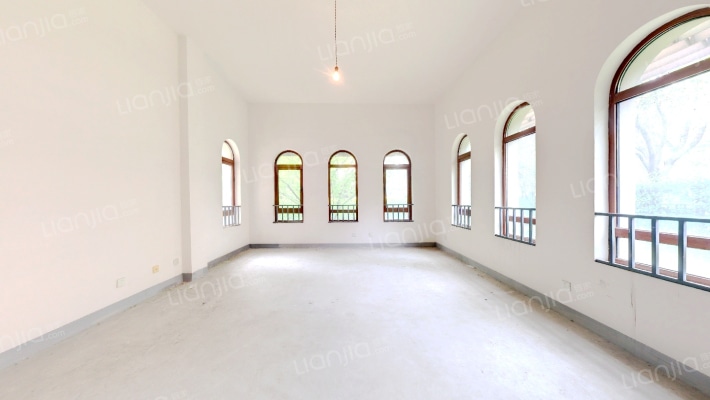 天邻湖景二手房实景图