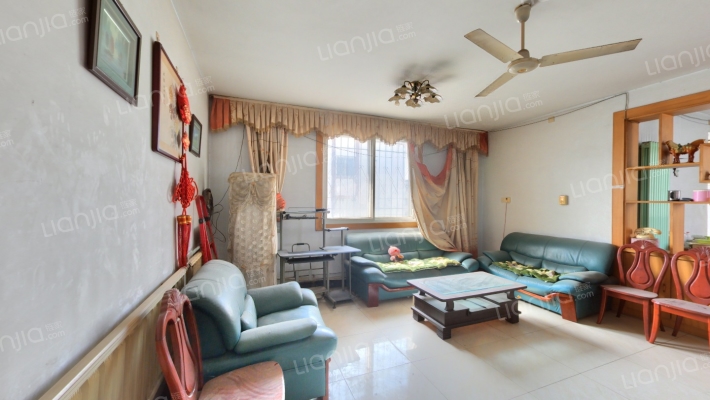 西坡南街5号院二手房实景图