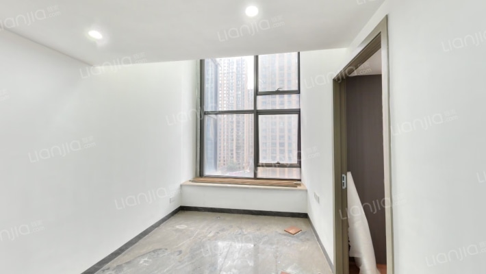 龙湖铂金岛二手房实景图