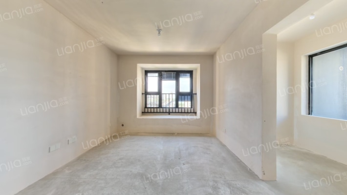 保利湖畔云上二手房实景图