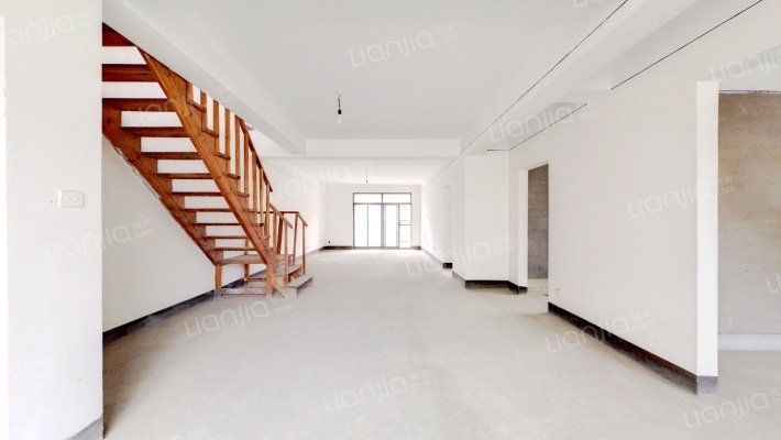 山水水印林语二手房实景图