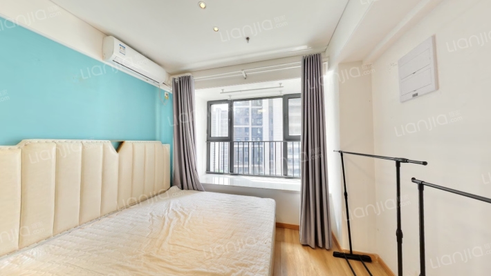 江畔都会上城公寓二手房实景图