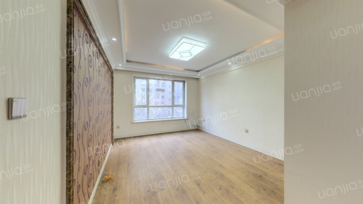 水岸花都二手房实景图