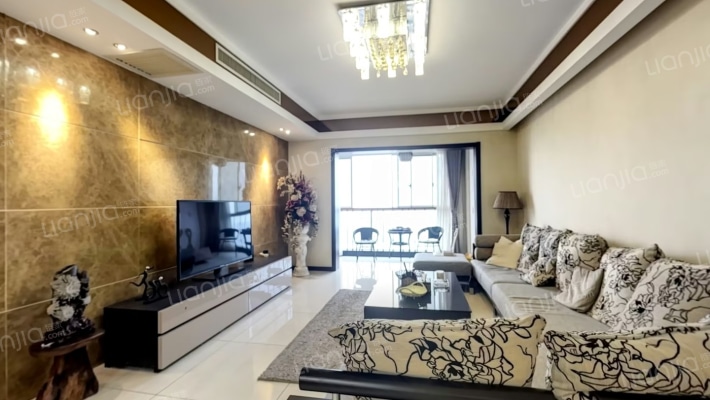 南郡财苑二手房实景图