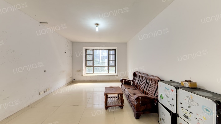 博泰魏玛峰尚一期二手房实景图