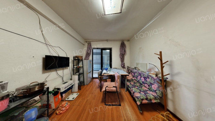 清水河畔二手房实景图