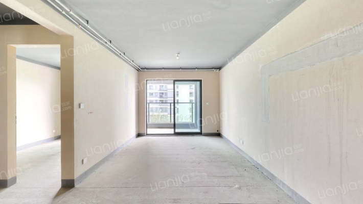 建投启元二手房实景图