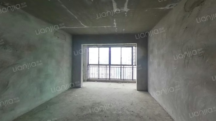 財富嘉苑二手房实景图