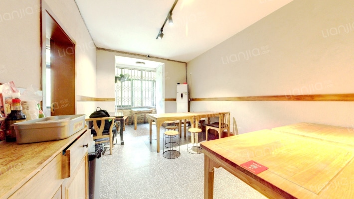 吉祥街14号二手房实景图