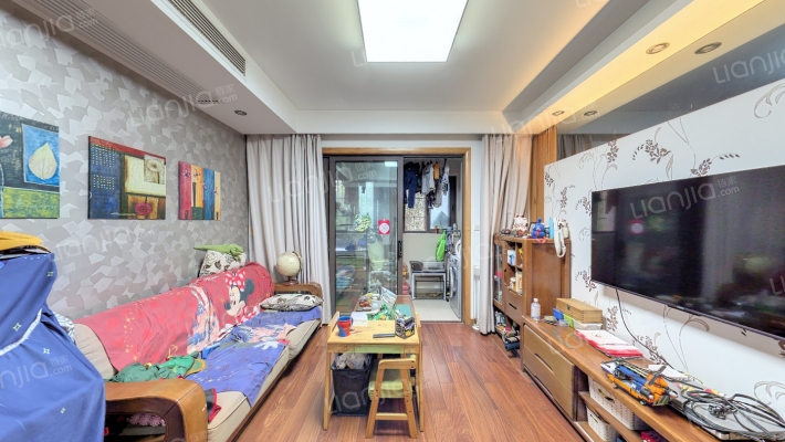 虹梅菁典二手房实景图