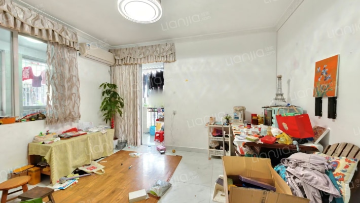 文卫楼二手房实景图