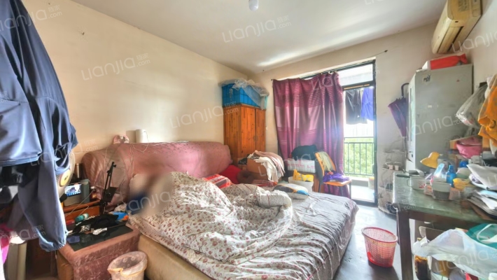 美陆佳园梅苑二手房实景图