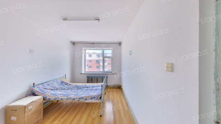 邮电宿舍二手房实景图