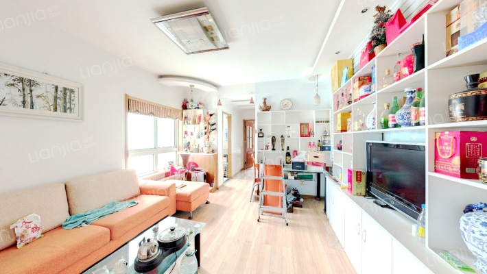 米拉公寓二手房实景图