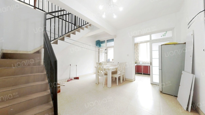 那城二手房实景图