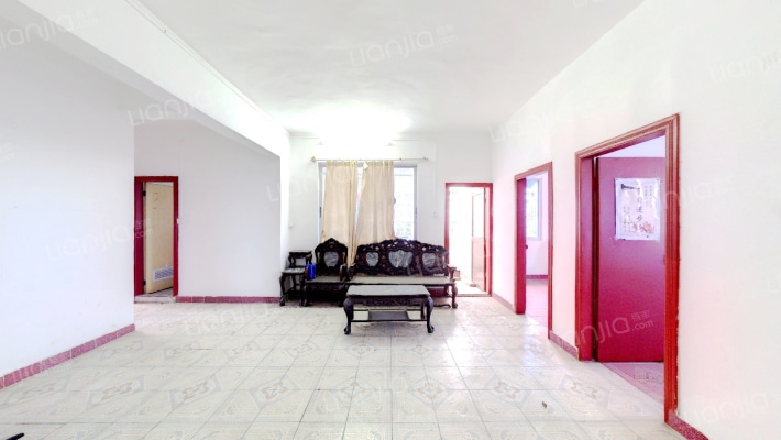 尖峰前路住宅二手房实景图