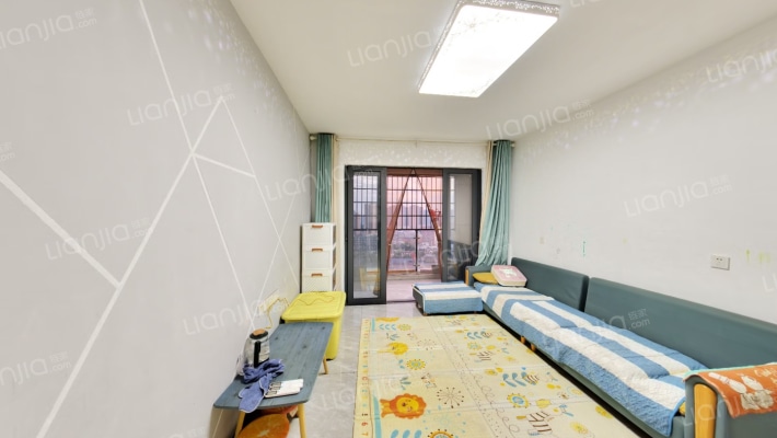 中国铁建18公馆二手房实景图