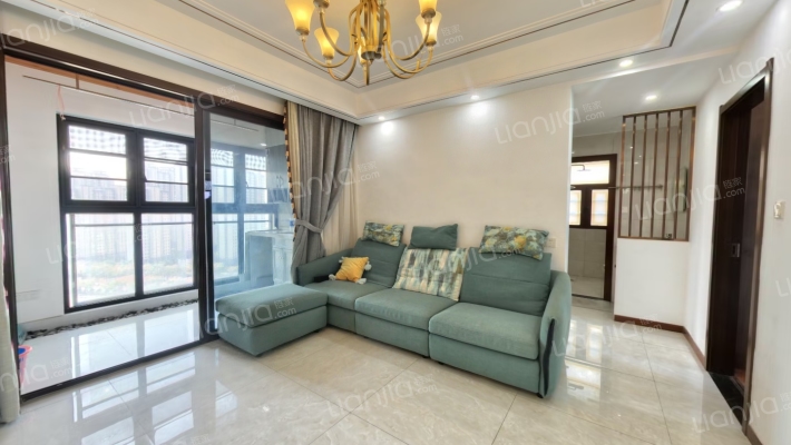 巴黎春天二手房实景图