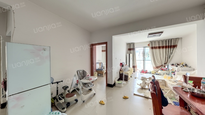 蓝天郡二手房实景图