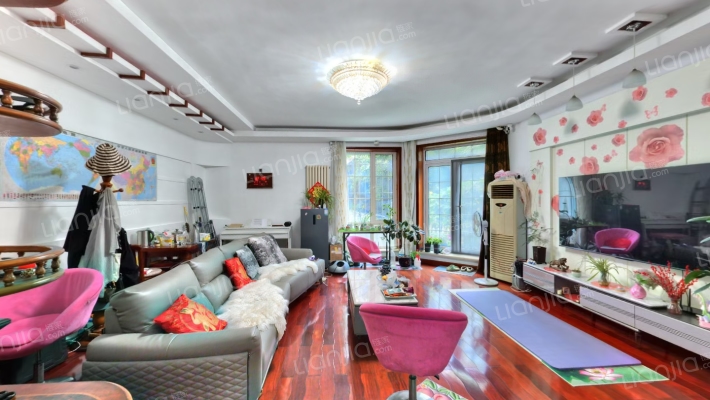 欧洲小镇二手房实景图