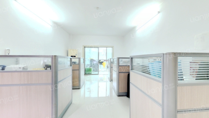 藏龙水天居二手房实景图