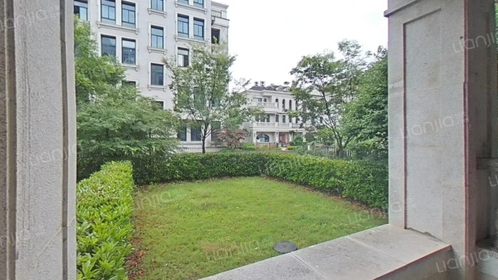 枫丹丽舍二手房实景图