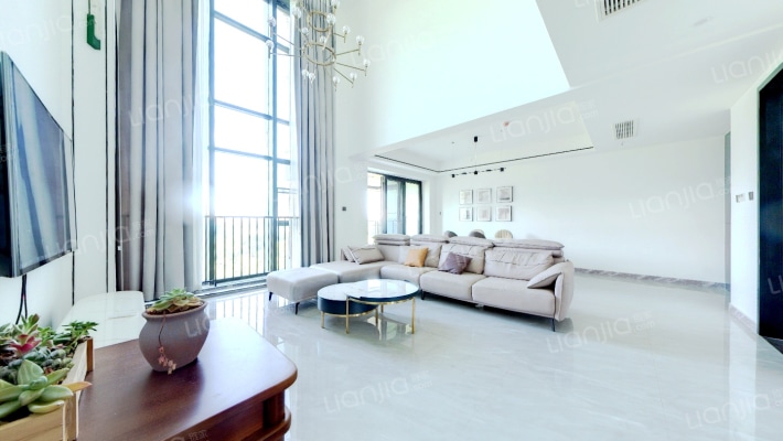 蔚蓝阁A区二手房实景图