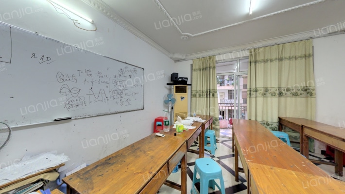 南湖苑东小区二手房实景图