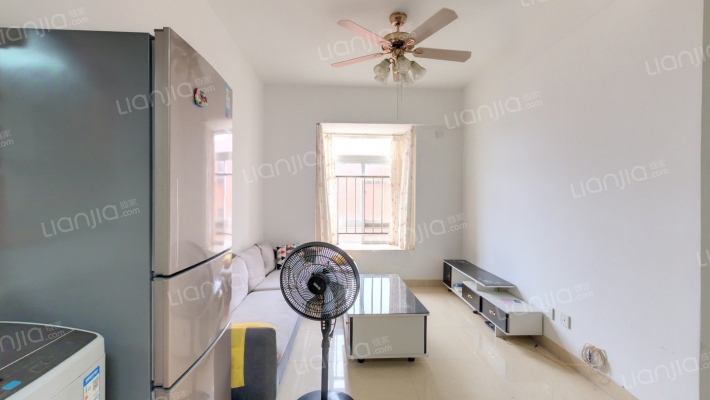 鸿禾温泉大厦二手房实景图