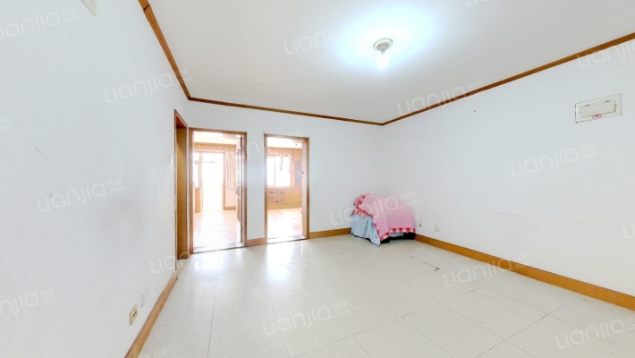 青岛铁路公寓二手房实景图