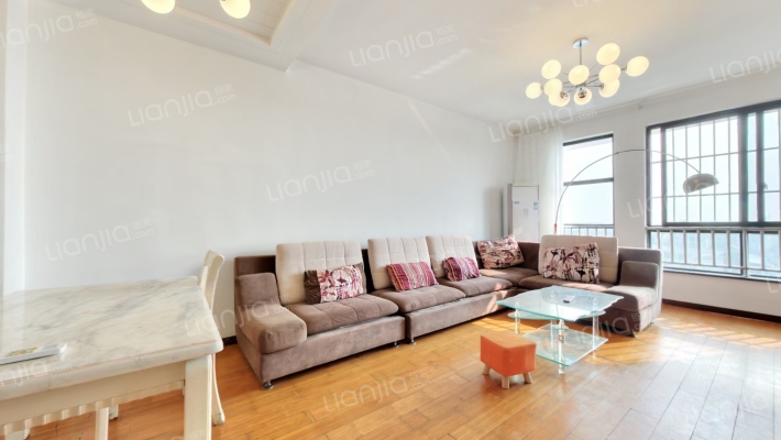 南轩雅居南区二手房实景图