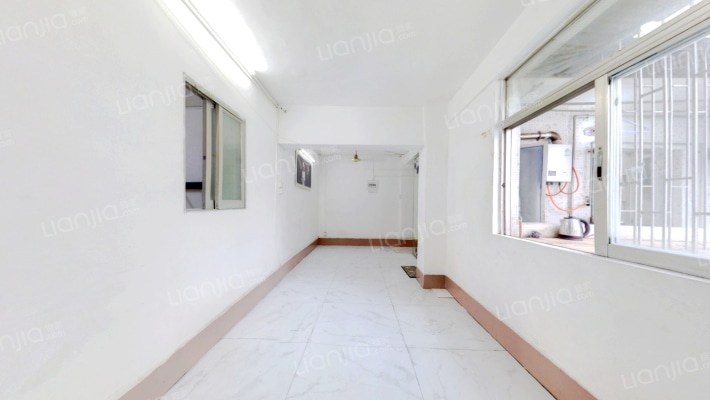 鹏湾花园一村二手房实景图