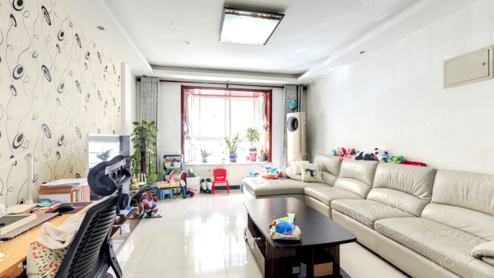 惠友康庭南北通透三居室，精装修，可贷款。。。。-客厅