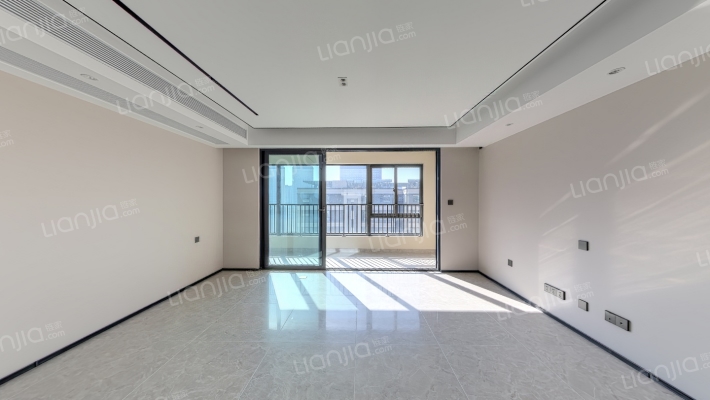 万科官山望二手房实景图