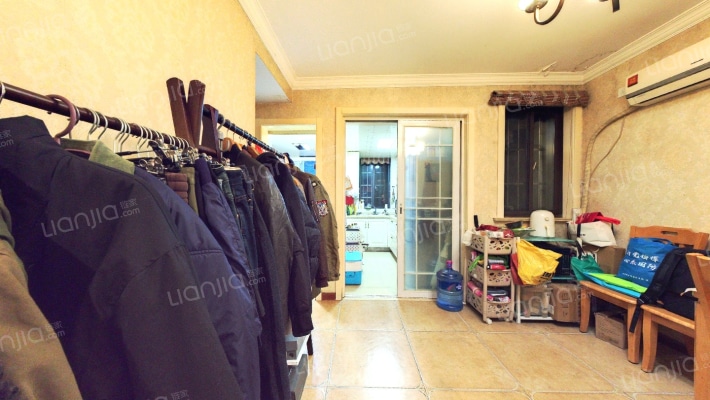 龙腾阁小区二手房实景图