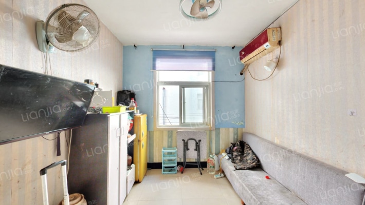 交警队家属院二手房实景图