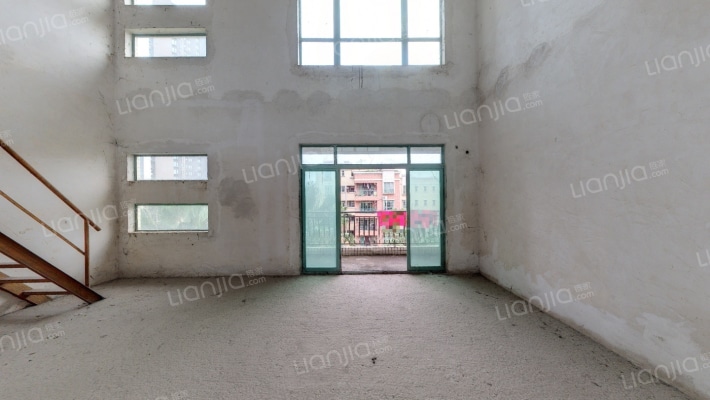 翠朗华苑二手房实景图