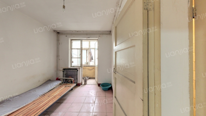 特勤大队(武都路）二手房实景图