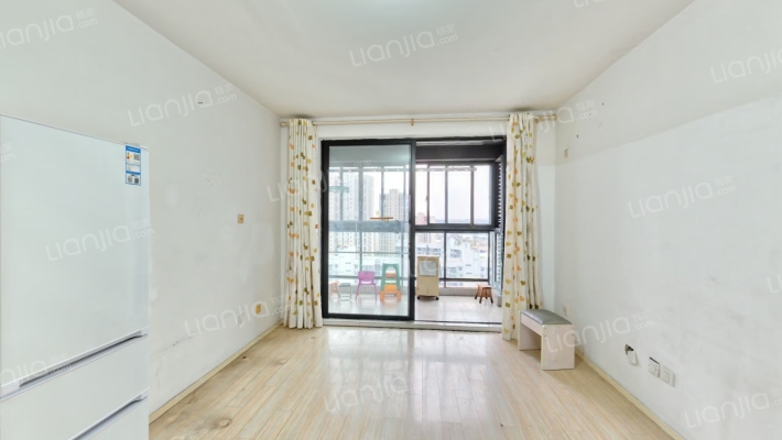 绿地启航社河东二手房实景图