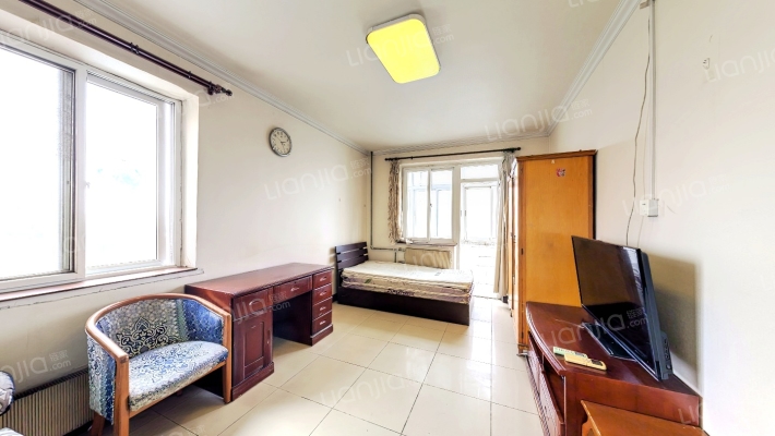 万明路18号院二手房实景图