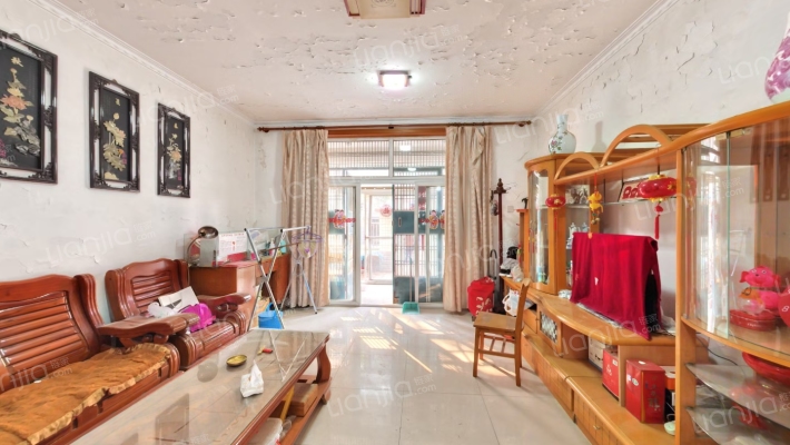 圣泉公寓二手房实景图